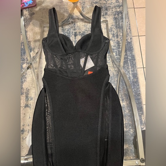 Brand new dresses. Some small some medium. - Picture 5 of 5